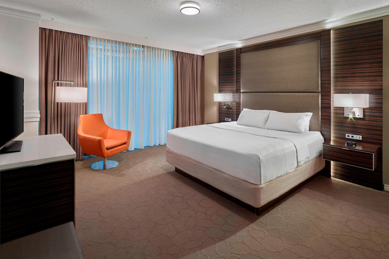 Bedroom 3, Delta Hotels by Marriott Edmonton Centre Suites, Division No. 11