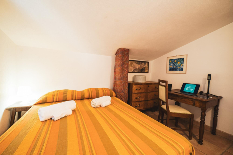 Others 2, Casa Zip in Marciana, Livorno