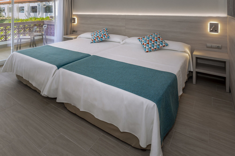 Bedroom 3, 4R Gran Europe, Tarragona