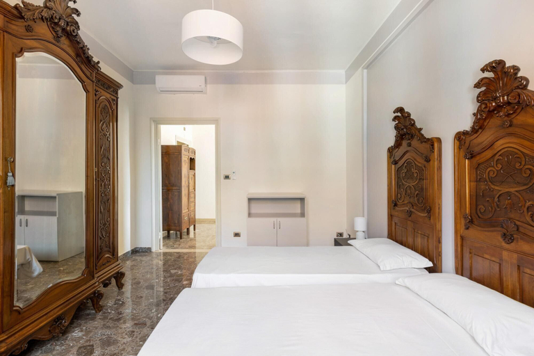 Room 4, Irnerio Apts - Black Widow by Wonderful Italy, Bologna