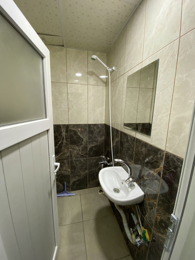 Bathroom 3, Menekse Apart, Merkez