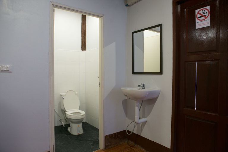 Bathroom 5, Haadrin Resort, Ko Phangan