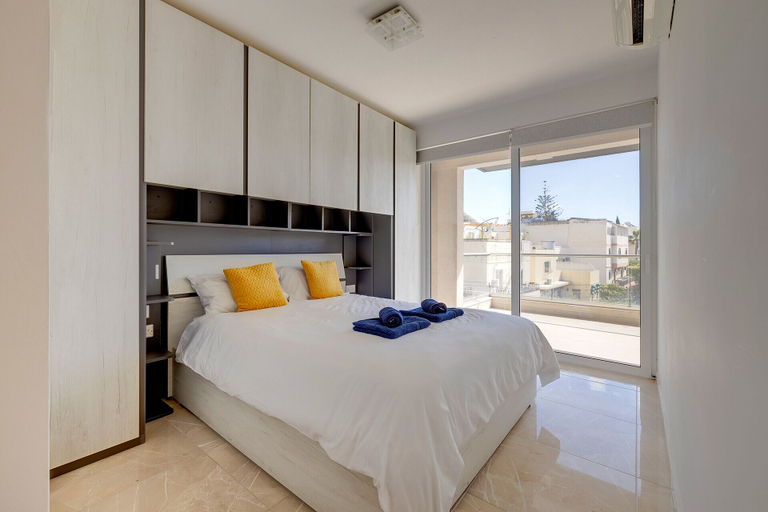 Bedroom, Modern 1BR Apartment in Central St Julian's