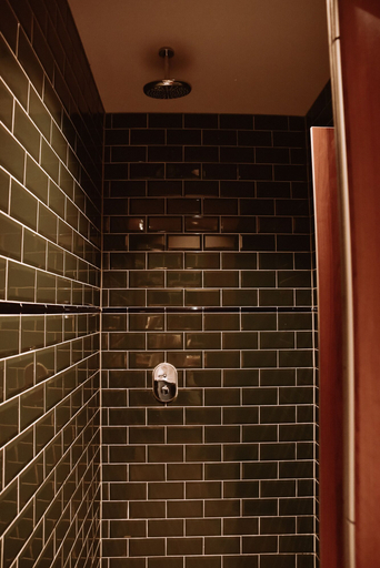 Bathroom 3, Durty Nelly's - Hostel, Amsterdam