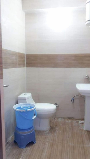 Bathroom, Silver Dew Resorts, Dehradun