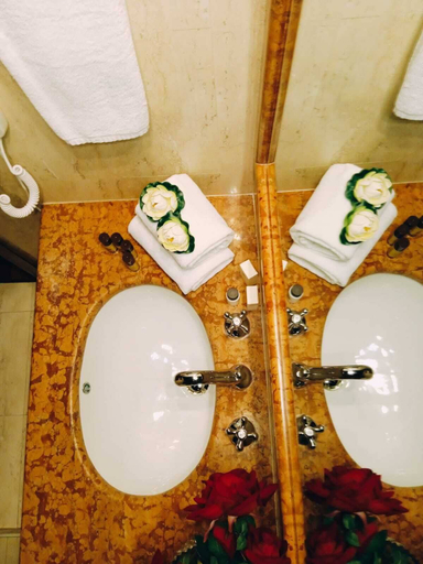 Bathroom 5, Castello Castriota Scanderbeg Suites De Charme, Lecce
