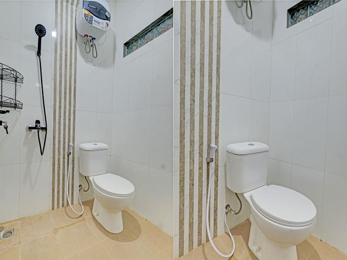 Bathroom 3, OYO Life 92935 Ayu Kost Eksklusif, Bantul