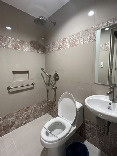 Bathroom 4, Hotel Sogo North Edsa, Quezon City