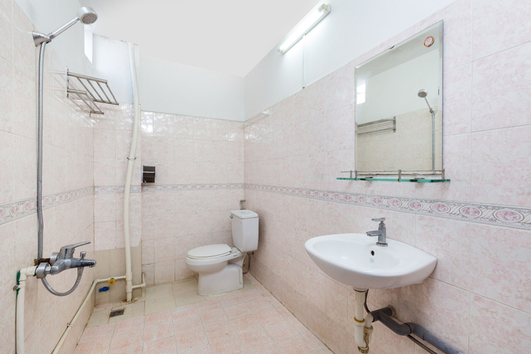 Bathroom 3, Halo Serviced Apartment, Bình Thạnh