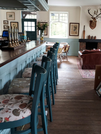 Food & Drinks, The Cricketers Inn, Hampshire