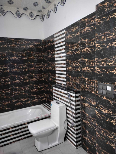 Bathroom 5, The Timber Garden Adventure Club, Jaipur