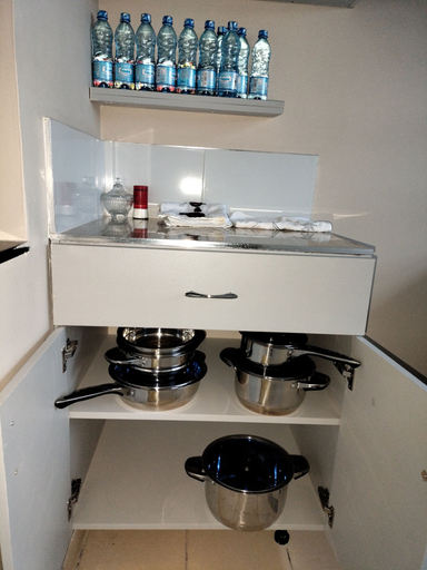 Private kitchen 3, Executive 1&2 Broom Airbnb in Gilgil Nakuru, Gilgil