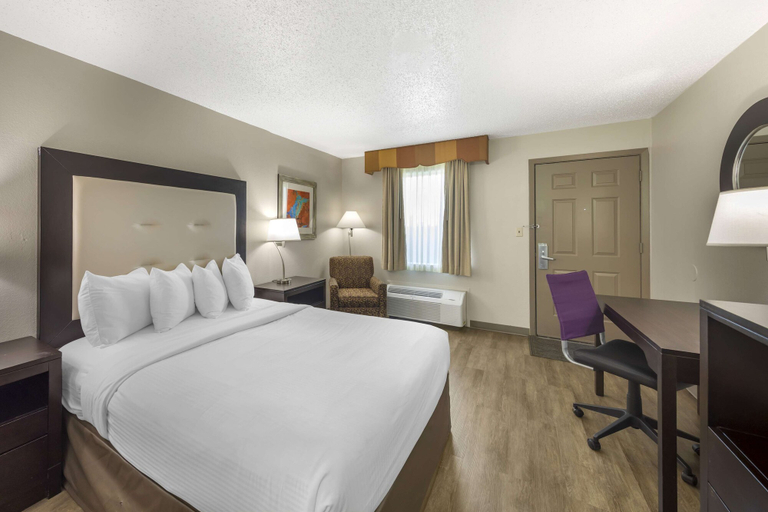 Bedroom 3, Best Western Athens Inn, Limestone