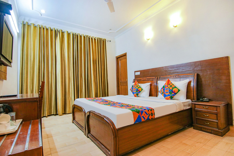 Bedroom 2, FabHotel SKS Excel Inn I, Gurgaon