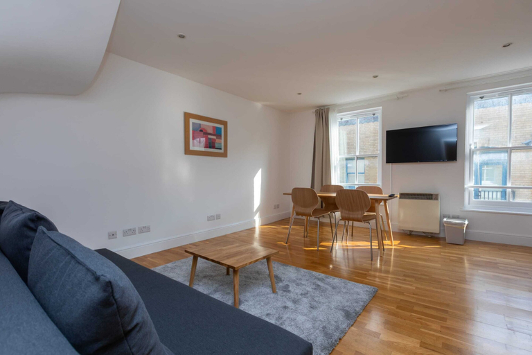 Living area 2, Spaciously Renovated 2BD Flat - Camden, London