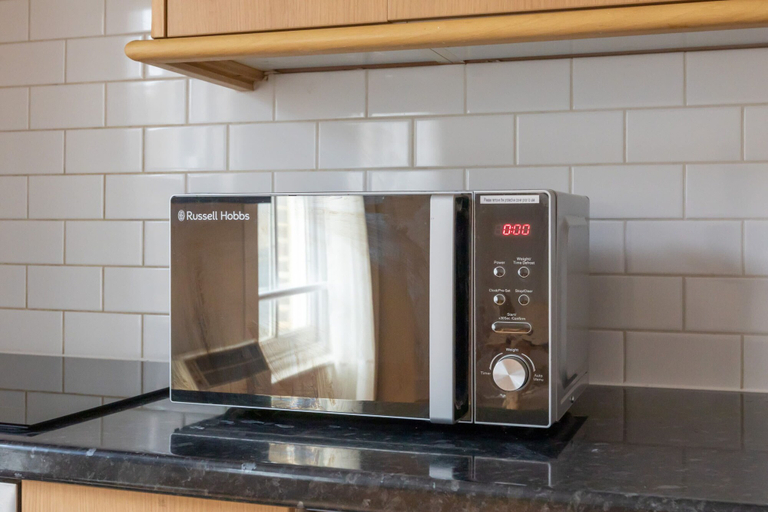 Private kitchen 3, Spaciously Renovated 2BD Flat - Camden, London