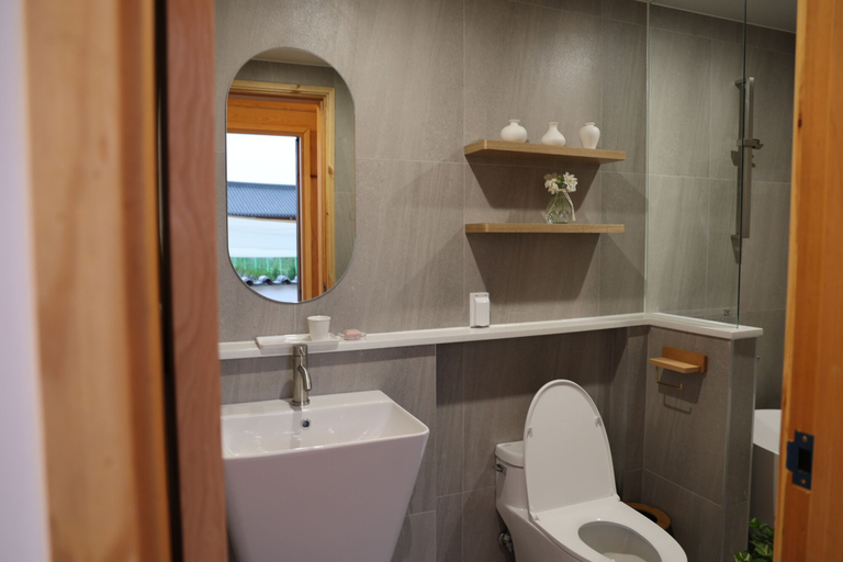 Bathroom 3, Hanok Stay Sohwa, Gyeongju