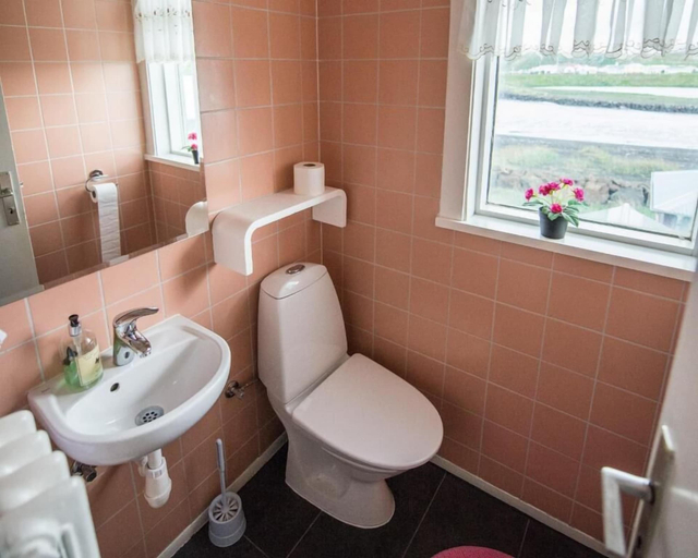 Bathroom 5, Kiljan Guesthouse, Blönduós