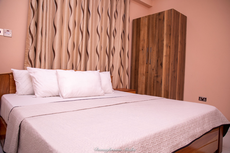 Bedroom 4, 2 Bed Furnished Apartment - Wifi, Aircon, Parking, Accra
