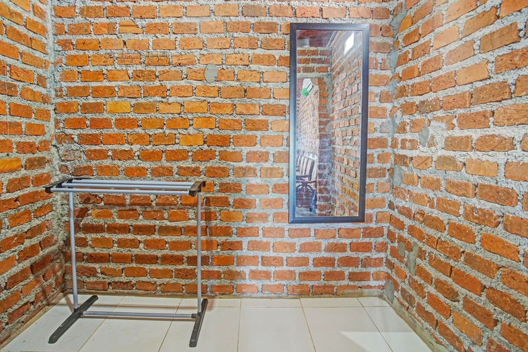 Others 3, OYO 90279 Wartawan De Mansion, South Lampung