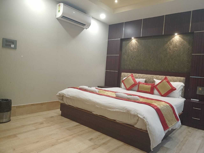 Bedroom 2, The Brahmaputra Hotel, Dhubri