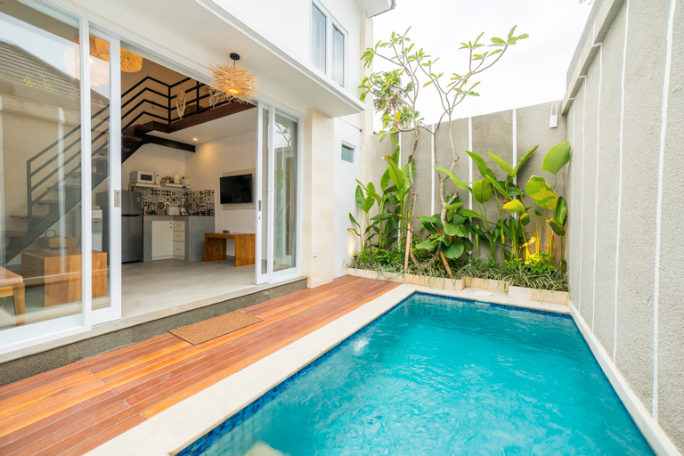 Swimming Pool 10