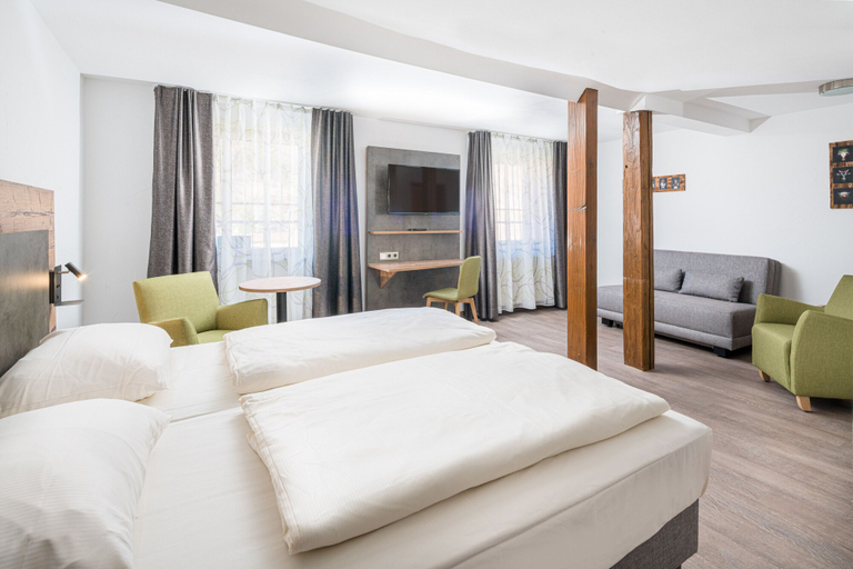 Bedroom 4, Hotel Café Adler, Schwarzwald-Baar-Kreis