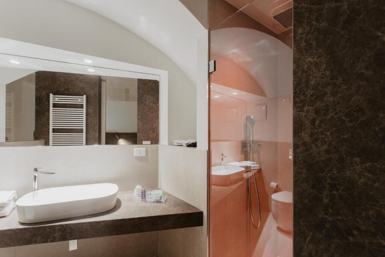 Bathroom 5, Euvodia Luxury Rooms, Matera