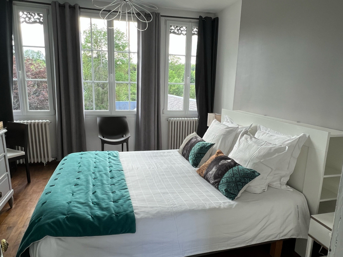 Bedroom 2, Chambres d'hôtes & SPA Les Perce Neige, Indre-et-Loire