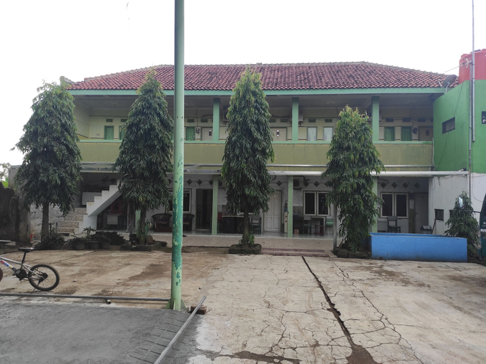 Exterior & Views 4, OYO 90333 Wisma Tenang Jaya Syariah, Majalengka
