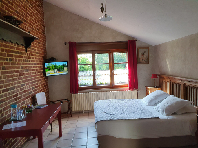 Bedroom 4, Les Mout'Anes, Nord