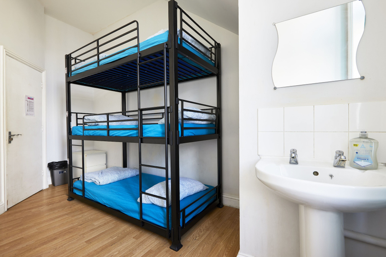 Bathroom 4, NX London Hostel, London