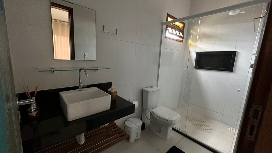 Bathroom, Pousada dos Sonhos, Rio Tinto