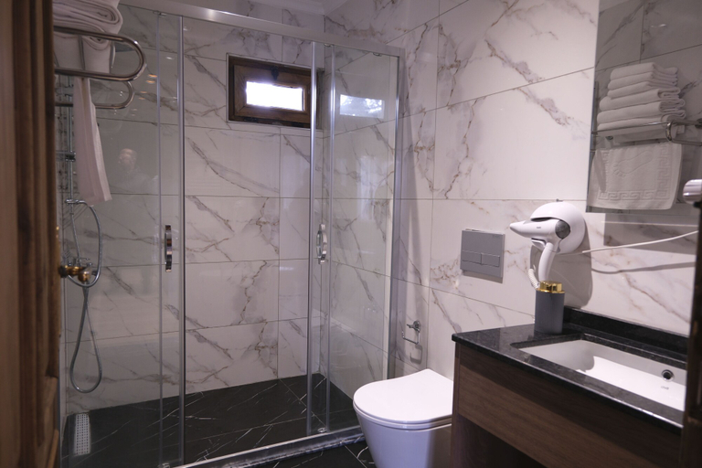 Bathroom 3, Uludag Orman Koskleri, Kestel