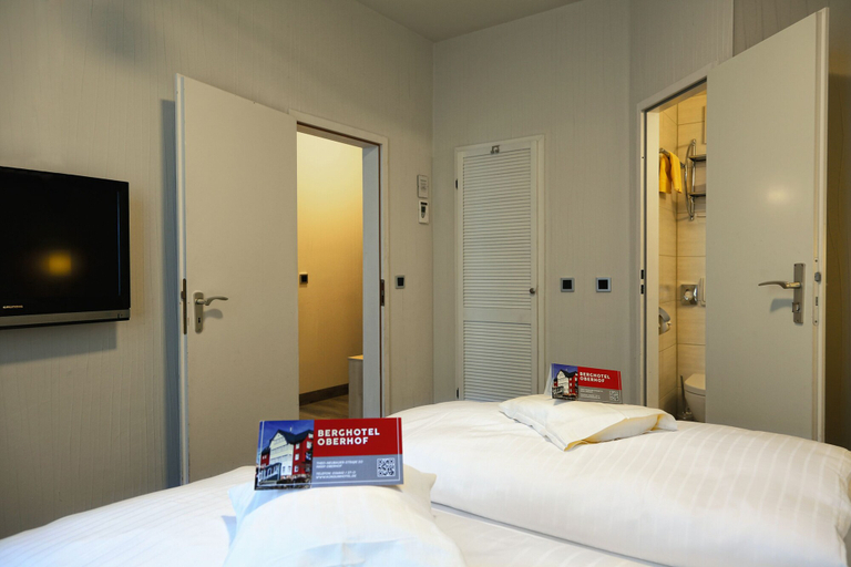 Bedroom 2, Konsum Berghotel Oberhof, Schmalkalden-Meiningen