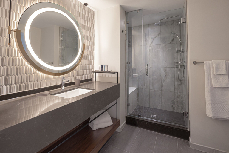 Bathroom 4, Horseshoe Lake Charles - A Caesars Rewards Destination, Calcasieu