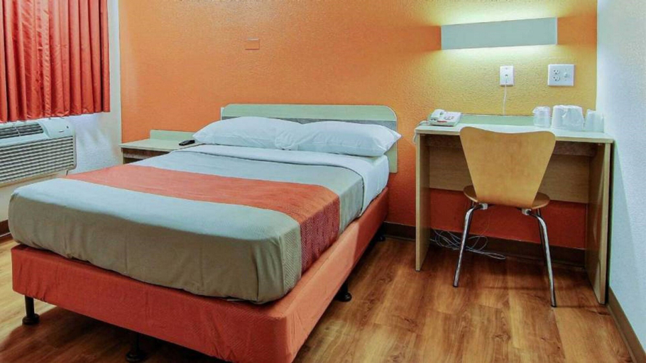 Bedroom 3, Motel 6 Kingsville, TX, Kleberg