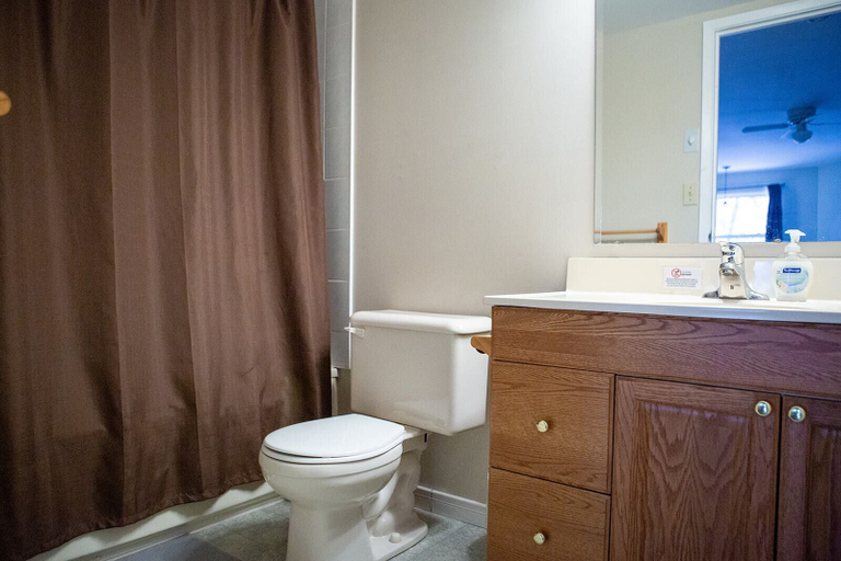 Bathroom 4, Muskoka Waterfront Retreat, Muskoka