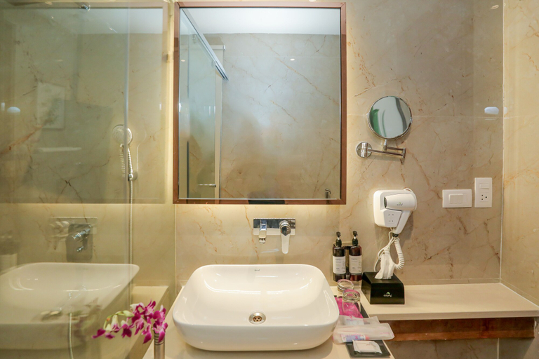Bathroom 4, Regenta Place Phagwara by Royal Orchid Hotels Limited, Kapurthala