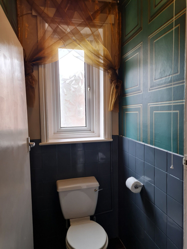 Bathroom 4, The Mercury, Blackpool