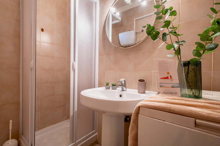 Room 4, Sardinia RE - Francesca s Flat - Free Parking, Sassari