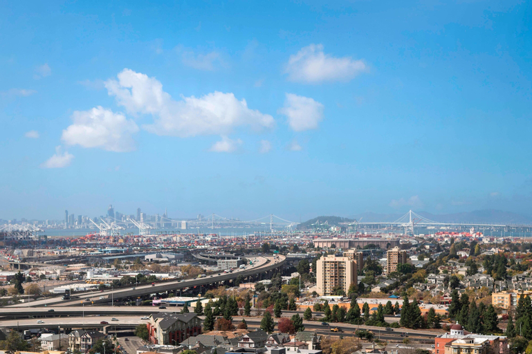 Exterior & Views 26