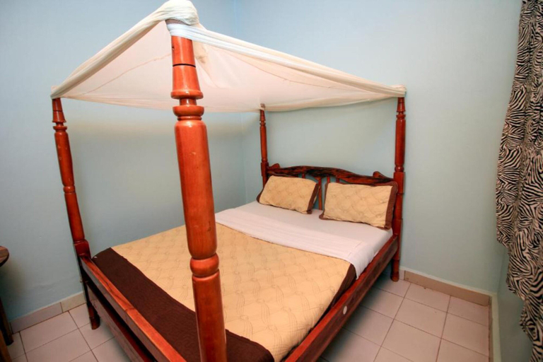 Bedroom 5, Rochester Guest House, Jinja