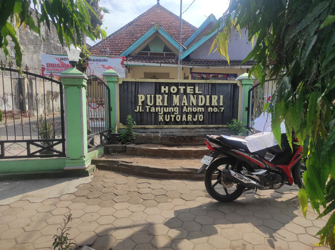 Exterior & Views 1, OYO 93048 Hotel Puri Mandiri, Purworejo
