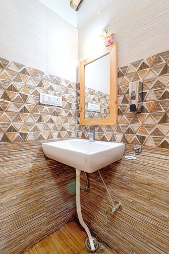 Bathroom 4, Nainital Retreat 2 Beds - by Dumnu Homes, Nainital