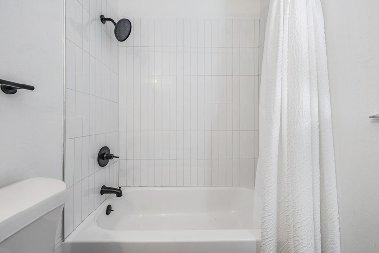 Bathroom, 425 4th Ave N, Pinellas