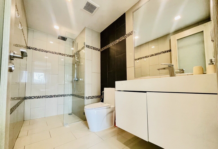 Bathroom 5, Water Park by PSR ASIA, Pattaya
