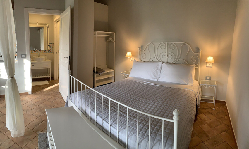 Bedroom 2, Masseria Santacatrini, Syracuse
