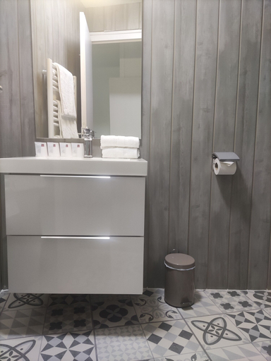 Bathroom 3, La Côte de Lumière, Vendée