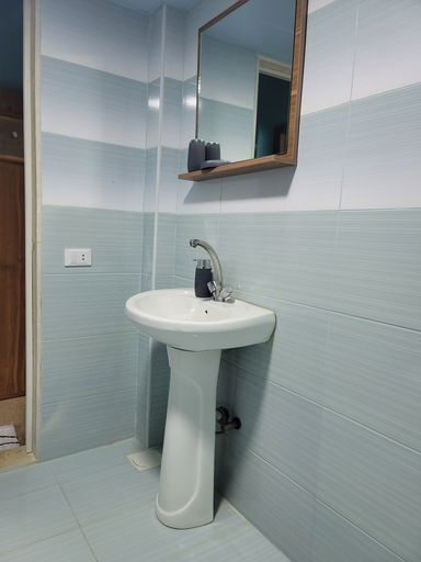 Bathroom 3, ODAN Apart, Beirut